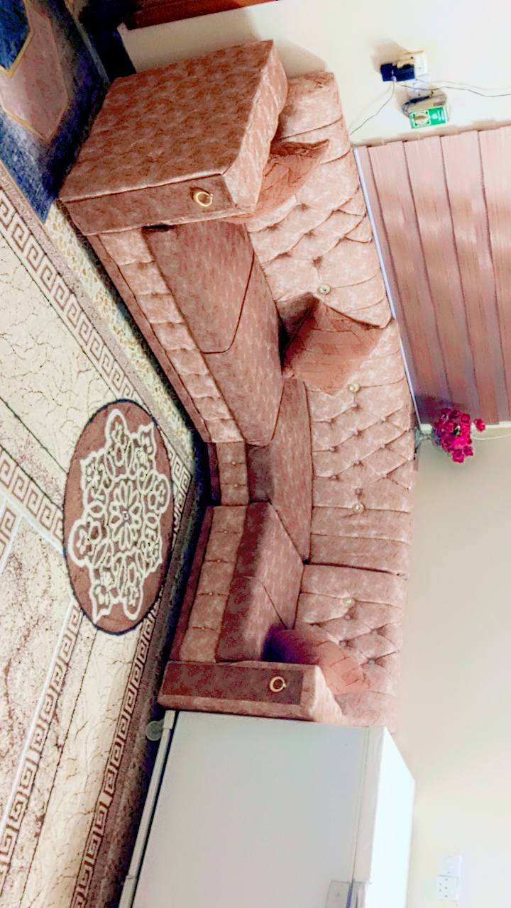 ديوان خشب وشغل عراقي موصل  نضيف كلش قياسو7ونص ستندر حرفL  سعره 320 وبي مجال
لستفسار اكثر  تواصل  ع رقم بي واتس اب***********
