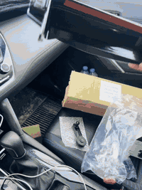 توفر لدينا  ستاند  موبايل ابلادي للكورلا والكامري 07826168880