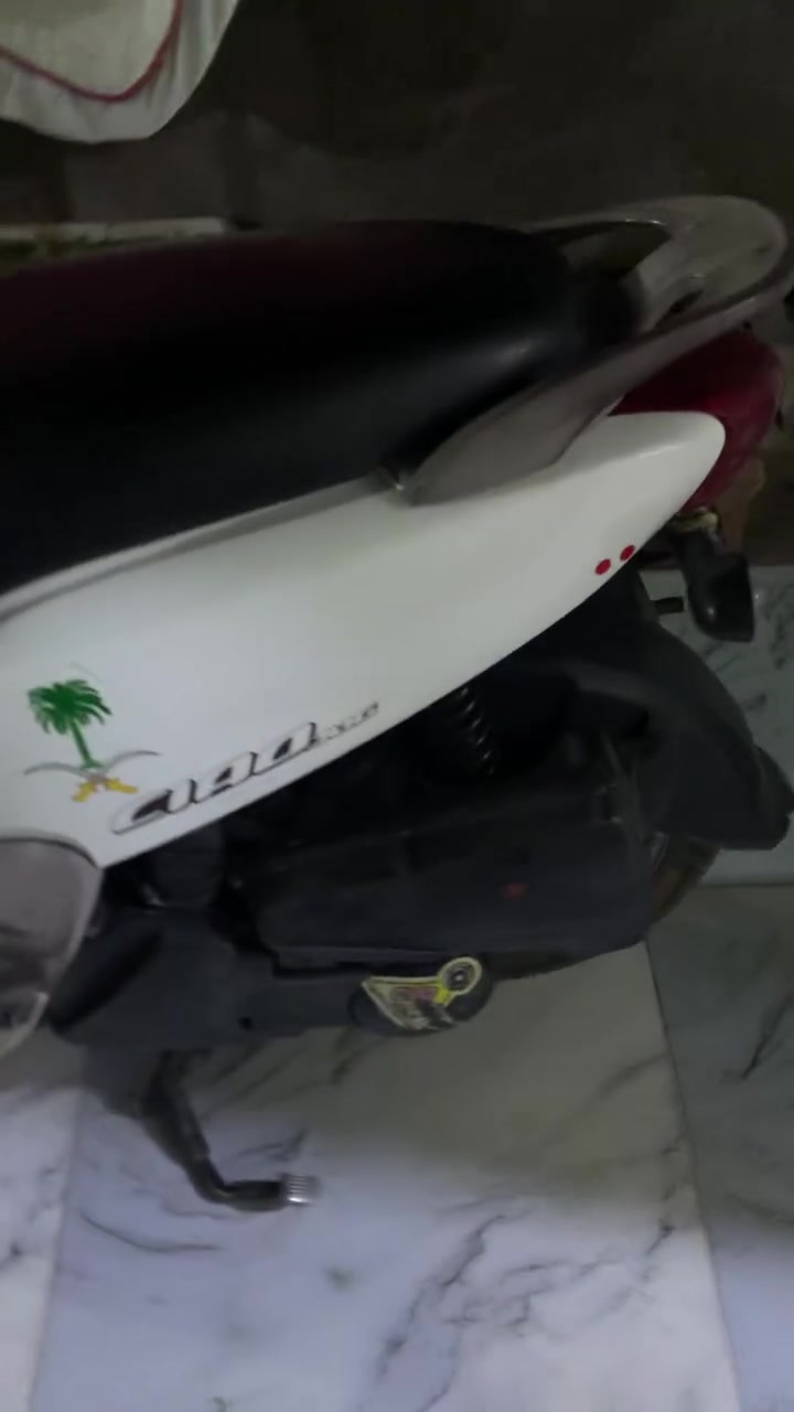 دراجه فله للبيع  نضيفه كلش الدراجه ما مفتوحه 
المكينه وكيل الدراجه كلشي شغال بيه السعر 900

 وبيه مجال الرقم ***********
مكاني ميسان
