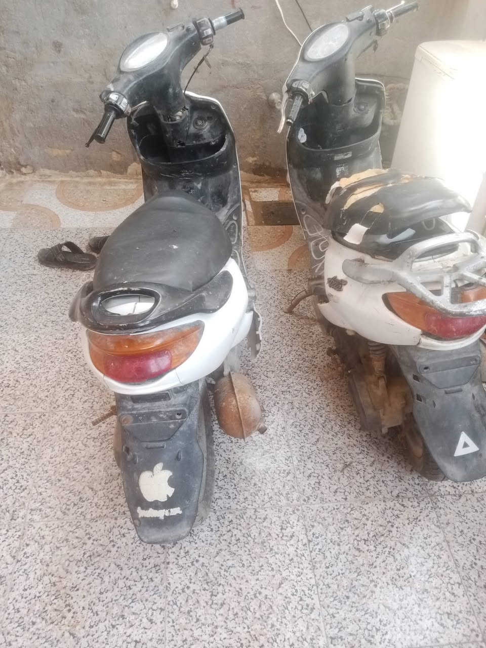 دراجتين اكزز للبيع مكان سوك الشيوخ رقم ***********
