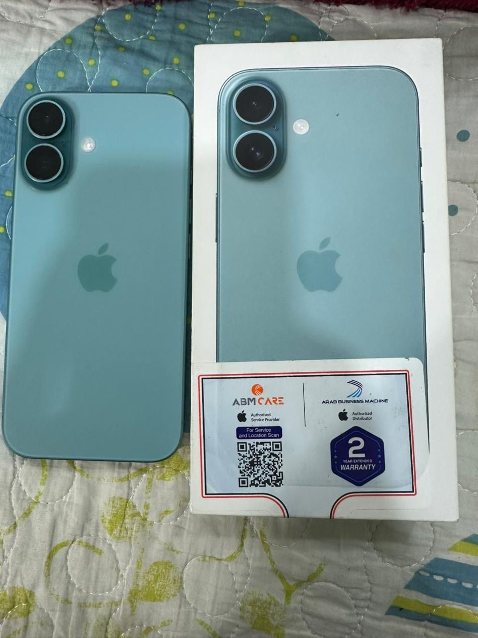 ايفون 16 كامرتين 
ذاكره 128 عربي شرق اوسط بعده بحاله وكاله
بطاريه 98‎%‎
سعره 850 الف
مكانيه الحيانيه
***********
واتساب
