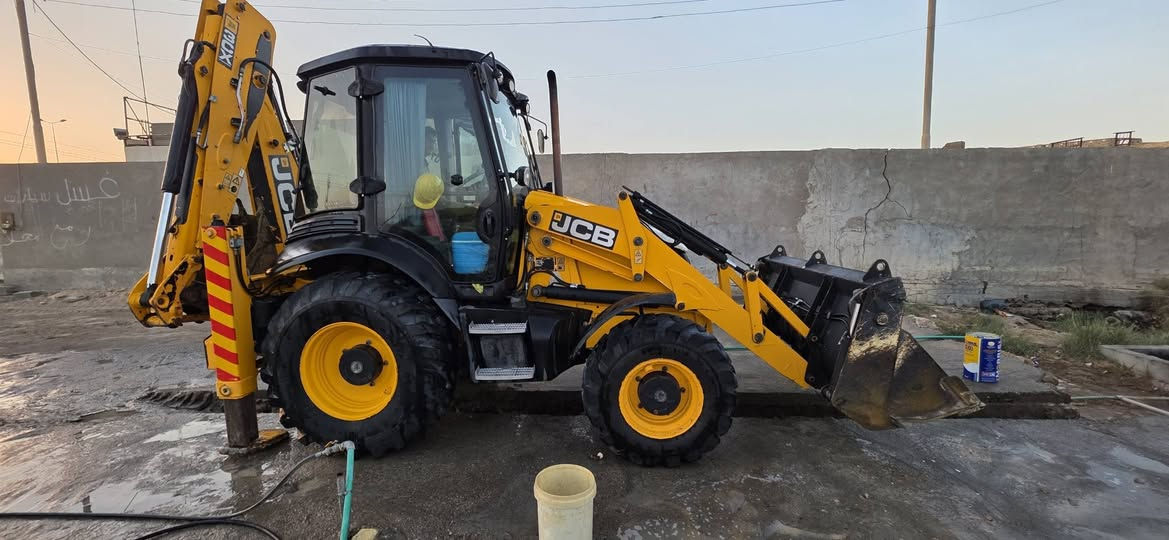 جي سي بي للبيع مديل ٢٠٢٠ او مراوس بمديل ١٢ او ١٣ او ١٤ فول مواصفات بم ونوزل ابلاد شرط 
ما مفتوح بيها برغي سيفتي كامل  رقم أربيل مكان الحفاره بصره قضاء الدير  ***********
