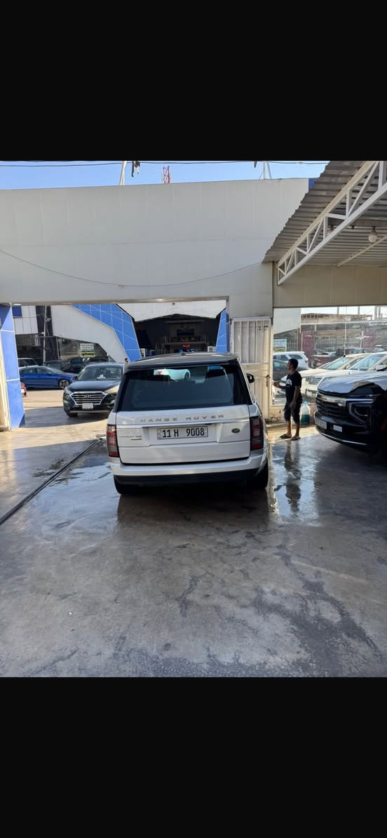 للبيع او مراوس و الفرق جاهز
رانج فوك 2016 SE محرك 8 سلندر 5000 سوبرجارج  المرغوب سياره عليها رقم مميز بغداد بسمي و تحويلك ثاني يوم 
سياره خليجيه شركة سردار ضمان انتربول وياها بصمتين بلادي سياره مسويلها سيرفس كامل الدعاميه للدعاميه كل شي بشرط و مضبوط 
مكفوله من الصبغ و البارد فقط تكحيل كارت صغير بباب الراكب 
مواصفات الرانج معروفه 
داخل جلد احمر و اسود بلادي و القماره كنتاره كله هذا بلاد 
الكشنات الأماميه كهرباء تدفئه تبريد  
الكشنات الخلفيه كهرباء 
بصمة تشغيل و ابواب 
بانوراما 
حساس امامي خلفي 
زراك لايت 
لايت زنون متحرك ويه حركة الستيرن 
جكات تصعد و تنزل و نضام الفورويل 
سياره كلش جديده و نضيفه سعر السياره 36000$ للأستفسار الأتصال على الرقم 
*********** متوفر واتساب

