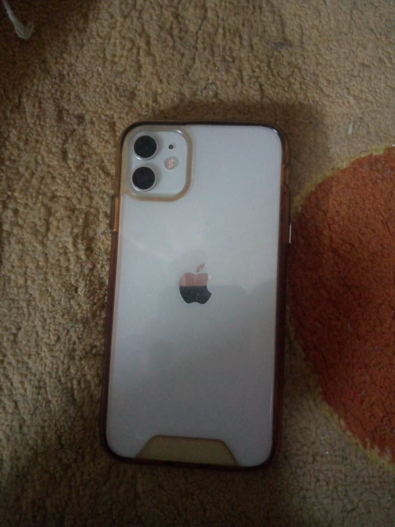 يالله السلام عليكم 
ايفون 11 عادي لون ابيض 
ذاكره 128
بطاريه 91 
مستبدل فقط شاشه 
راجع 3 خيارات شاشه 
فيس ايدي شغال 
ضهره كلش نضيف 
والجهاز جديد فقط شاشه مستبدل 
ولونه حلو ولمسه كلش حلو 
سعره 260 وبي مجال 
محتاج فلوسه واريد ابيعه الله شاهد 
مكاني بصره


**إذا كنت صاحب هذا الإعلان وتريد حذفه لأي سبب، رجاءا أرسل رسالة إلى الدعم الفني**