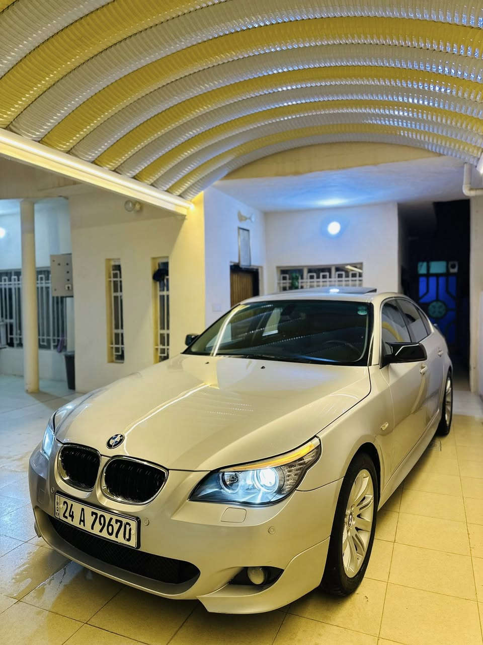 BMW-E60-2008-528

-------------------------------------
#السعر : 132$ وبيه مجال بسيط 
‏
#رقم الهاتف : *********** 

#رقم السيارة : دهوك 

#مكان السيارة : واسط/العزيزية 
-------------------------------------
للبيع فقط 
ميماتي موديل 2008 حجم 528 نوزل قصير اصل  رقم دهوك جديد سنوية جديدة مشروع سيارة كت M كامل بيه كم قطعة صبغ بدون حادث شواصي لغود كفاله 
تفاصيل سيارة 👇🏼👇🏼
1_ كير كوبرا🗝
2_محرك 6 سلندر⁦⁩+كير تبترونيك مكفولات ⁦⚔️
3_تبريد قطعتين ❄️
4_كروز سرعة 🔒
6_مراية داخلية+جانبة عاكسة 🪞
7_تحكم ستيرن ⚔️
8_ كشنات كهرباء⚡️
9-شاشة اعطال🖥
10-داخل اسود  
11-لايت زنون LED 🔦
12_ جام اخضر💚
13_بصمة 🔗
14-ويل 18 اصلي تو سايز+تخم تاير جديد⚔️
15-بك لايت LED💡
16-صدر امامي خلفي جديد ⁦⚔️
17-نظام DTS
18-هزة وفحص جديد⚔️
19-حساسات امامية خلفية ⚔️
20-انارة ترحيب💡
21-دمامات جوة الكشن 
22_منفذ AUX
23_ماوس تحكم 
24_شاشة 
25_
-------------------------------------
