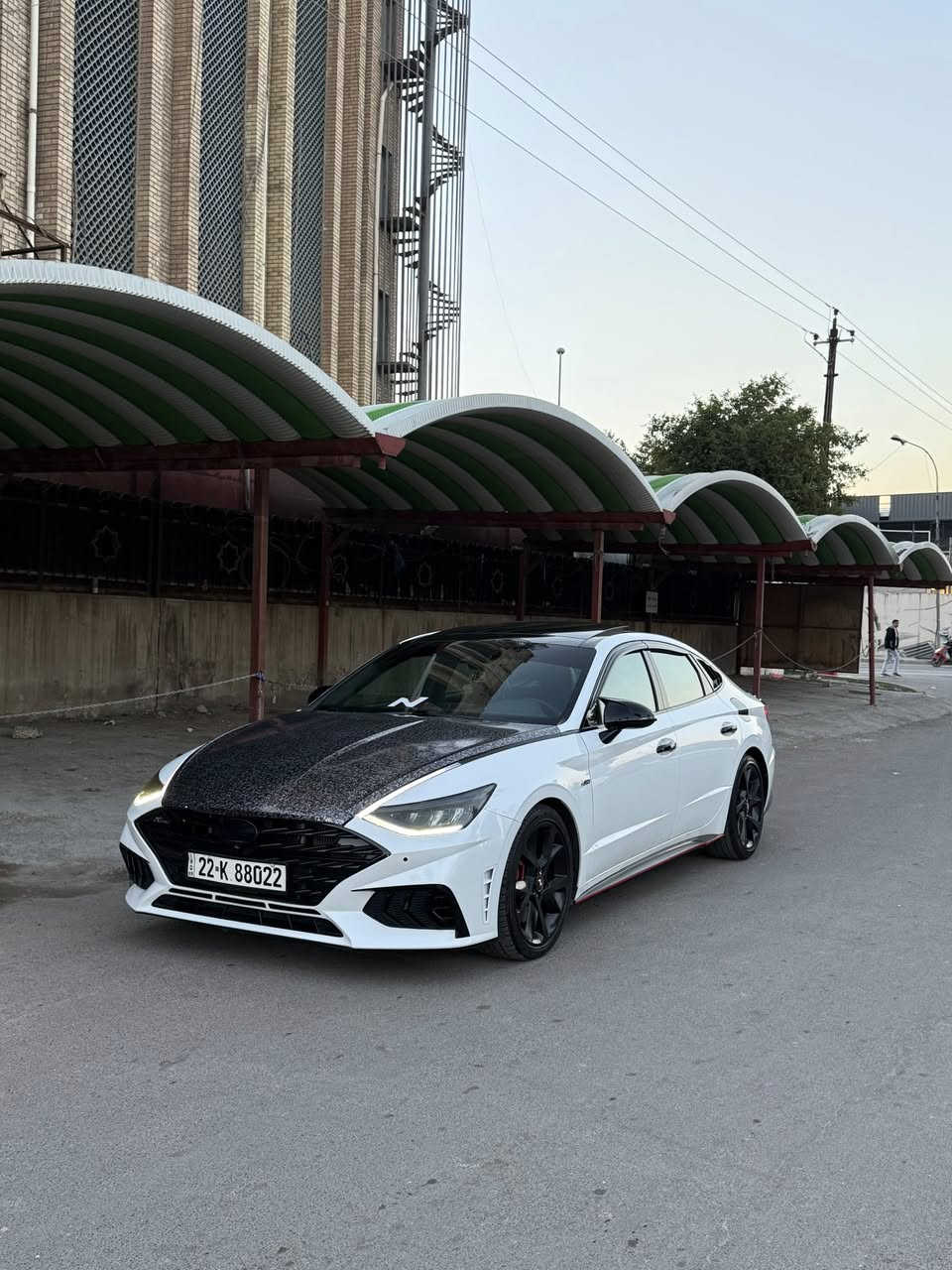 سوناتا 2022 N نايت ادشن
مواصفات الان لاين معروفه 
مكينه 2500 توربو 
كير dct دبل كلج 
بانوراما 
سماعات سستم bose
رقم اربيل مرتب تريد تحويل او وكاله 
السياره بدون قطره دواخل صبغ بنيد ونص جاملغ وباب صدر 
السعر 183 وبيها مجال بسيط بلعافيه ع ياخذها 
*********** مكاني كراده ساحه كهرمانه
