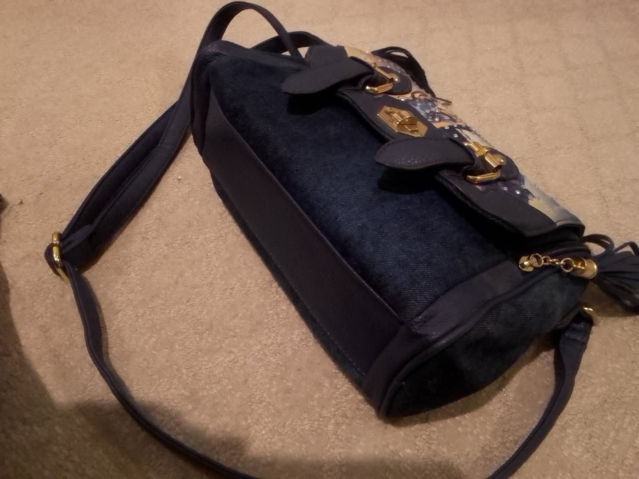 ب5الوحده
ايسر الموصل


**إذا كنت صاحب هذا الإعلان وتريد حذفه لأي سبب، رجاءا أرسل رسالة إلى الدعم الفني**