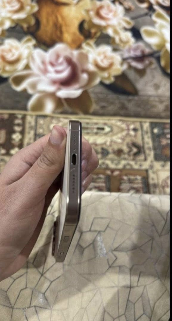 ايفون ١٦ برو ماكس/نسخه M ضمان إلى الآن ما منتهي

الحاله/نظيف جداً والشاصي نظيف فقط مستبدل شاشه اصليه ثلاث خيارات تقره ١٢٠ هيرتز وفيس إيدي برمجه ناقصه ركز ما متوقف برمجه محتاج لو متوقف جان كتب بصمه الوجه بيها مشكله بالإعدادات وكاميرا اماميه فقط اما الباقي كله مكفول والشاشه بيها فقط كسور بسيطه
 

البطاريه/٩٣ عدد دورات ٣٧٨

الذاكرة /256 خط واحد دون ملحقات فقط كفرين معه

السعر /٧٧٥ وبي مجال بسيط حك الجيه تنويه توصيل غير متوفر 

المكان/ بصره الهارثه رقمي ***********
