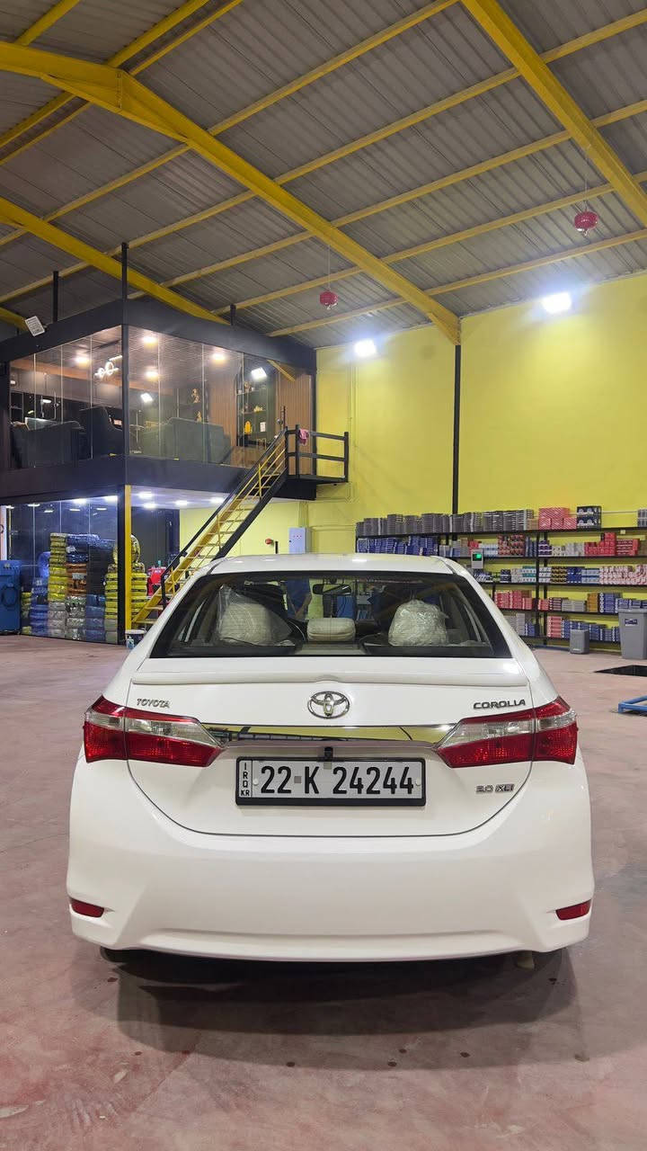 كورلا خليجي موديل 2015
رقم شمالي مميز / اربيل 
السيارة باسمي شرط التحويل 
 الصور ادناه حالياً 

----------------المواصفات
محرك 4 سلندر سعة 2.0 لتر بقوة 143 حصان
نظام Dual VVT-i :
 يعمل النظام على زيادة عزم المحرك وتقليل استهلاك الوقود
نظام eco في دوسة البانزين يعمل تلقائي
كير اوتماتيك نوع ATF WS
 يدوي 6 سرعات أو أوتوماتيكي 4 سرعات
اطار قياس 15 
ويل كب عدد 5 ( 4 + 1 سبير )
مكيف هواء تدفئه / تبريد
التشغيل ( سويج )
وسائد هوائية أمامية للسائق والراكب
ايرباك سليم / بلاد
مكابح مانعة للانزلاق ABS مع مساعد للكبح ونظام توزيع المكابح الإلكتروني
شبك أمامي أسود اللون مع تطعيم كروم في الامام والخلف
أضواء أمامية هالوجين
اضواء ضباب ( كشافات ضباب )
مرايا خارجية كهربائية 
اشاير بالمرايا
زجاج كهربائي
فرش قماشي للمقاعد ( مخمل فاخر )
راديو مع مشغل اسطوانات ومنفذ USB و منفذ لأجهزة AUX 
جناح بلاد
تحكمات ستيرن
تحكم في المقاعد يدوي
جنطة سعة اكثر 450 لتر
سماعات عدد 6
 
-------------
ماشيه 255 الف 
-------------
السعر 135 
-------------
***********
ابو طارق
-----------
الضرر : 
بارد قطعة بالجاملغ ولباب جهة الراكب
 صبغ فوق الباب الخلفي جهة السايق
 وصبغ بخشم البنيد قطعة صغيرة
 وصبغ بدوسة ( فعصه صغيرة ) جهة الراكب الامامي
--------------
ملاحظة : الافضل تجي تفحص وين ما تريد
