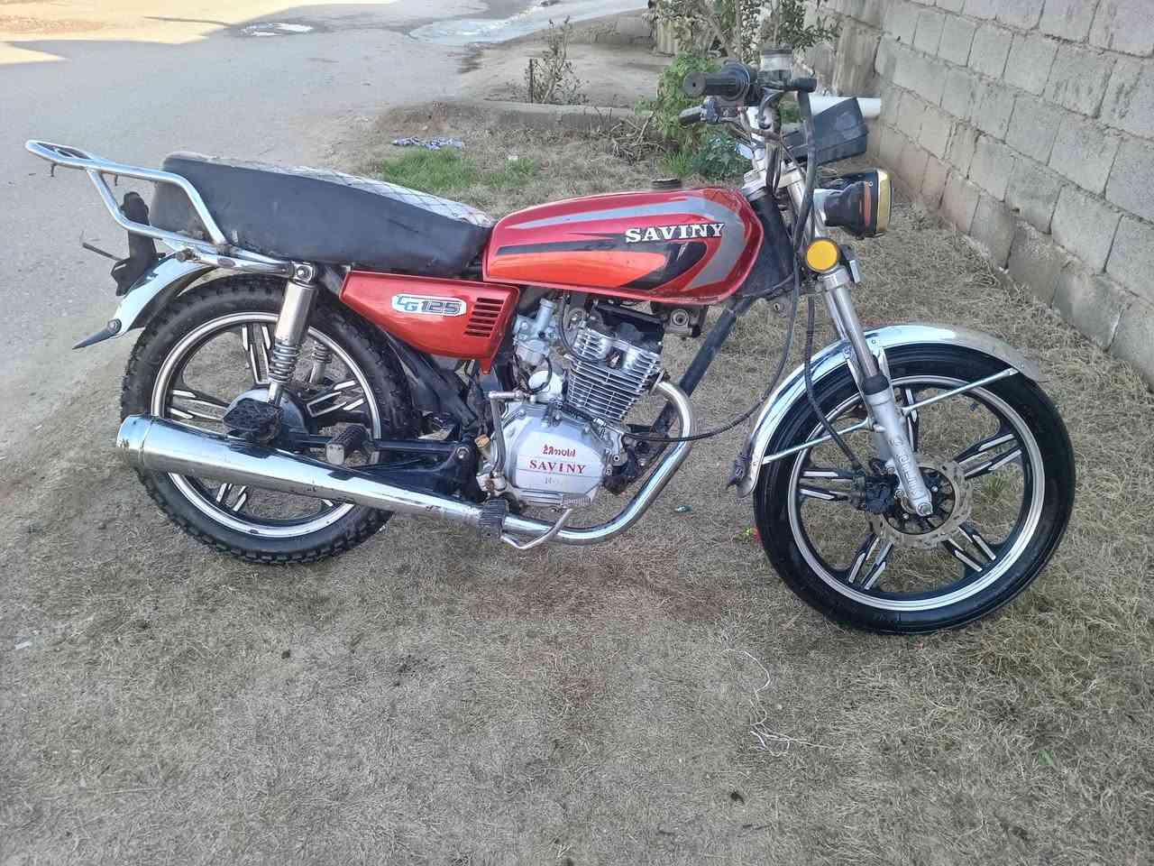 دراجه سيفان ختم سولنك موديل 2020 محرك بلادي فول نضافه ونشاط ( تشغيل نكره سلف وهندر و كهربائيات شغاله)(أوراق اصوليه كرتونيه كامله( العدد5اوراق)السعر ( 350)وبيها مجال حك الجيه لاتصال *********** خاص ما جاوب الشراي يتصل السكن ديالى ( ناحيه كنعان)
