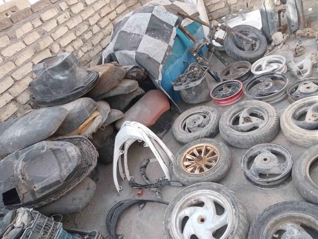 للبيع شلع أغراض تفصيخ مكان الحريه سكنس بريز سبيسي أشكال أغراض جيبلك بيكم جبيره وتعال حمل


**إذا كنت صاحب هذا الإعلان وتريد حذفه لأي سبب، رجاءا أرسل رسالة إلى الدعم الفني**