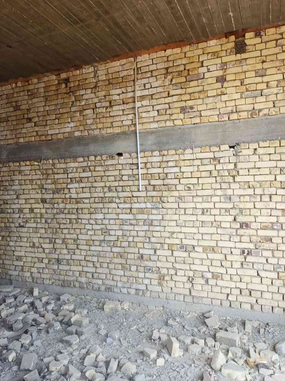 السَلآْم عَلْيُكّمٌ وٍرٍحَمُةّ الله وٍبُرٍكآتُهْ
اللَّهــﷻــم صل عـــلىِّ مُحمَّــدٍ وآلِ محمـــَّد الطيبيــن الطاهُــاهرين
 📢 ☟بيت هيكل زراعي گرمه بني سعيد نزلت شحلاويه 
الغرف عدد 2 ومطبخ وصحيات داخلية وديوانيه وهول 2 
مساحه 400م 
البناء طابوك السقف كونكريت مع رباط شبابيك على بيت كله 
السعر مناسب 28جدآ  وبيه مجال 
مراسله الصفحه 📩او الاتصال على رقمي *********** 📞
