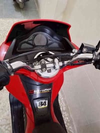 دراجه pcx بصمه الجيل الثاني كامله فقط دكمة الصندوق عاطله تخم تاير مشدو...