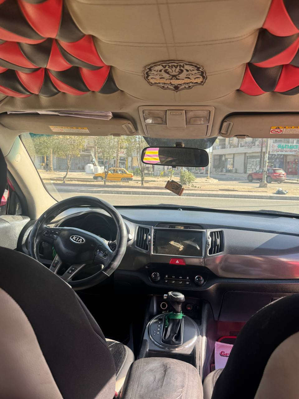 السلام عليكم 
كيا سبورتج 
وارد.. خليجي 
3 قطع صبغ جراد قليل ب قماره بارد خفيف بلبنيد 
 محرك 2000
كير محرك خير من الله 
تبريد ثلج 
صدر امامي خلفي جديد
مراوس او بيع 
مراوس فورتي سيراتو النترا 
بغداد البياع .
استفسار ***********
السعر 122
