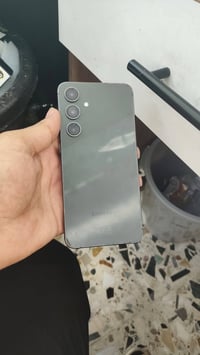 S24FE بلادي ذاكره 256 بي خط بالشاشه   للبيع السعر 200 الف قفل لا تعامل...