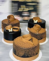 شيف كيك عام سوري متواجد في بغداد  للتواصل 07858112196