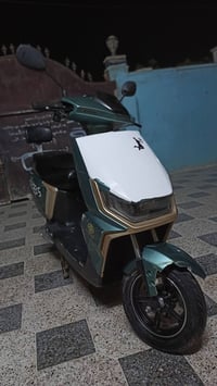 دراجه للبيع دراجه مكفوله من كلشي كهربائيات كله شغاله وبيه مواصفات حلوه...