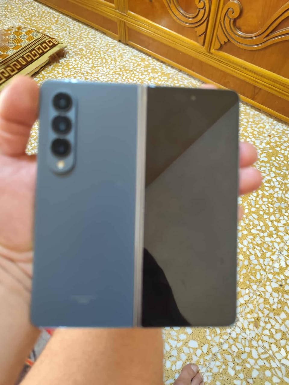 السلام عليكم جهاز Galaxy z fold 4 للبيع السعر 275 مستعمل 4 اشهر امانة الله كلشي مامبدل بي فقط فطر بالشاشة ونضيف جدا ويا شاحنته الاصليه مواصفاته خاص ماسنجر للتواصل رقم ***********
