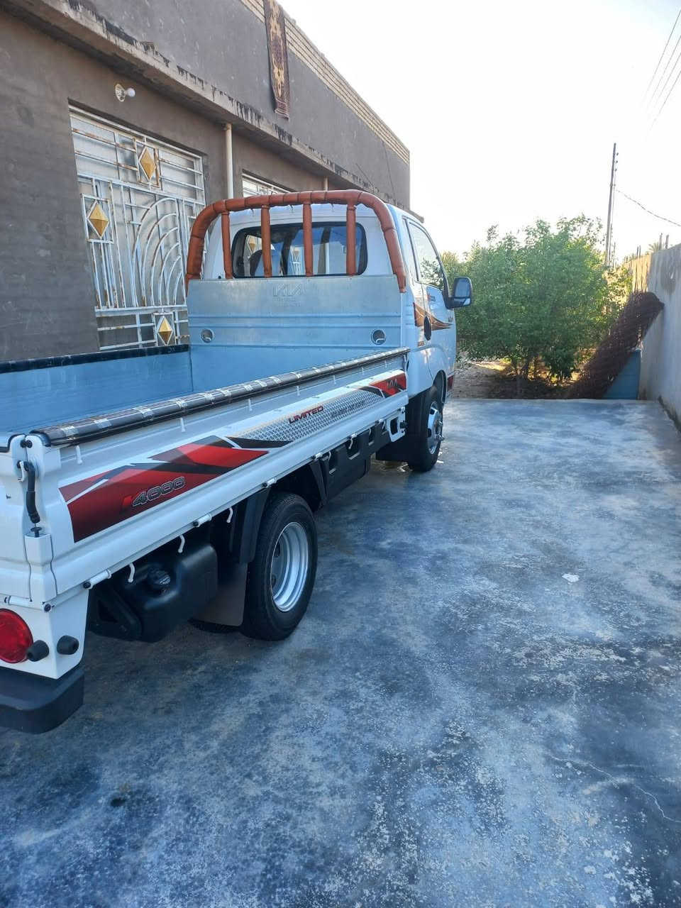 السلام عليكم
كيه حمل فحل 4000
موديل 2025
 رقم كربلاء دولي تحويل مباشر 
مكفوله كفاله عامه مكينه گير حداديه گشر دوشمه
فول مواصفات فول سستم دبل ارباك تحويره 14
مكفوله من الشخط حساسات اماميه خلفيه شاشه  بلادي
للاستفسار اكثر اتصل بالرقم مكلف بالنشر
***********
