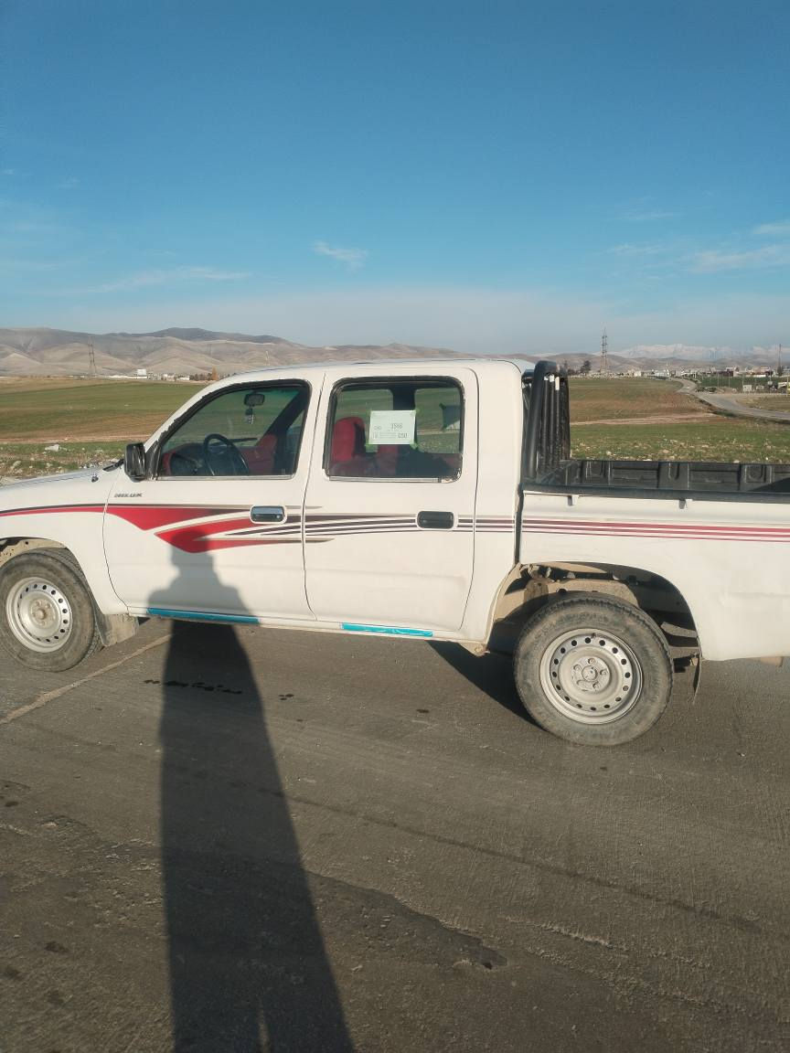 تویتا هایلۆکس مۆدیل 2001 مە نە فیست فسفوڕ مە کینە سپی مە رغوب ناوسور بێ تە قە ورە قە مە کینە وگیڕ کارە بای بە شە رت ماڵی دۆستە بۆپە یوە ندی  *********** 
*********** شوین عربت السليمانية, العراق
