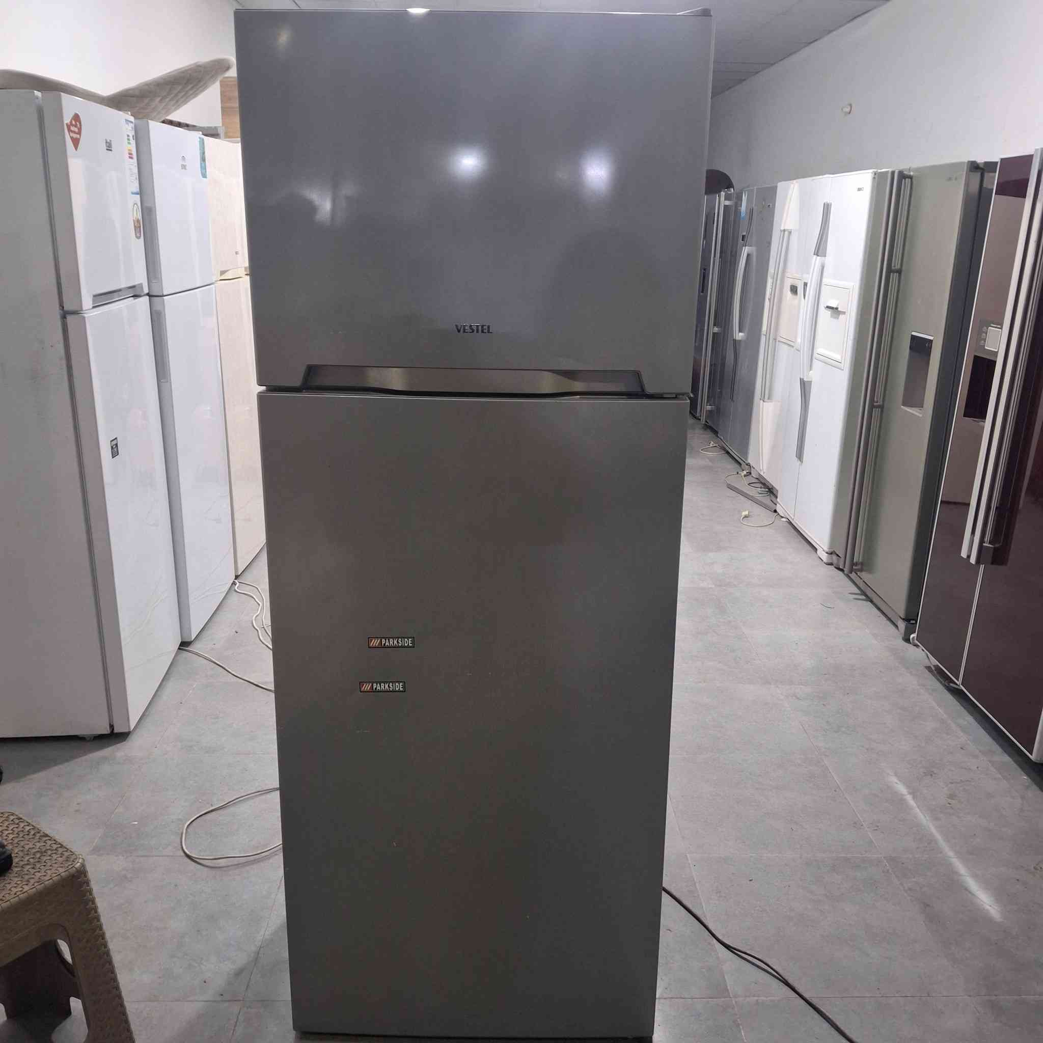 السلام عليكم ثلاجه فستل ٢٠قدم تجميد فول نظافه واصل للمنزل داخل أربيل مع ضمان اسبوع رقم تواصل وتساب ***********
