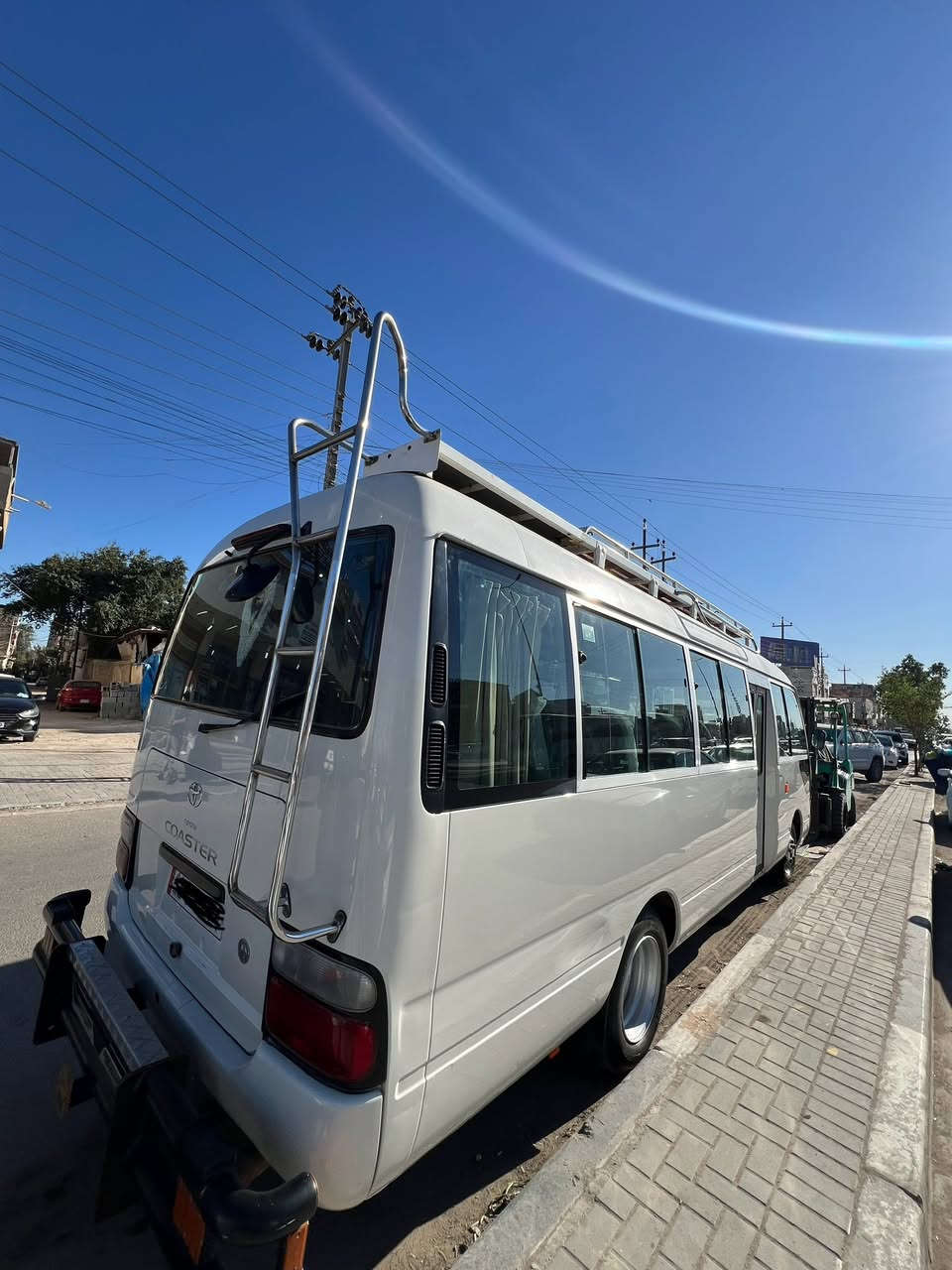 السلام وعليكم كوستر مديل 15 جاهزه للخير كفاله سياره بيها فقط صخه موضحه  بل صوره سياره خير من الله تانكي اضافي وركه اضافيه جوبلس بلاد ست تايرات تبريد محور قلابي ستاركس الاصلي تفصيخ  سياره رقم بغداد النكليزي سله داخليه سياره جاهزه فول سعرها 370 
رقم الهاتف :***********
