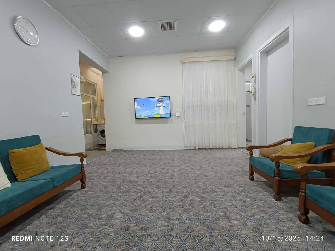 سلام علیکم

#خانووی_مۆدێرن_بەردەم_چۆڵ بۆ فرۆشتن ⛪💒
ناونیشان 📍کەلار _ قەزای ڕزگاری ( سممود )

◼️گەڕەکی ئاوباریک  🛣️🏞️
◼️ نزی جادە سی مەتریەکەی تم تمەیەکان 🏛️💒
◼️ ڕووبەری 7.5 بە 20 = 150 مەترە 📏📐
◼️ کۆڵانی پان و فراوانە و ڕووی لە سلیمانی
◼️ شوێنێکی زۆۆر خۆش و دڵگیری هەیە  
◼️ریگەپیدانە بەمەرجی تحویل ✅

مواسەفاتەکانی ئەم خانووە پێکهاتوون لە ⬇️
(کامل ژوورەکانی د کت سەقف سانەویە✅ کامل ژوورەکانی کاشییە ✅تایبەت دروستکراوە ✅)
 
🔴 ژوورەکانی ئەم خانووانە پێکهاتووە لە ⬇️

🔶 میوان 🪑🚪
🔶 مطبخ 
🔶 مساعد مطبخ 🍽️🫖
🔶 هۆڵێک 🖼️
🔶 دووژووری نوستن 🛋️🛏️
🔶 ڕۆشنایی 🪟
🔶 مشتەمەلات 🛁🚿

بۆ زانینی نرخ 💵 تەنها خاڵێک لە کۆمێنت دانێ ڕاستەوخۆ بە نامە نرخەکەیت پێ دەگات یان پەیوەندی بکەن بەم ژمارانەوە 📲📞📳

***********📞✅
***********📞✅
***********📞✅

دەتوانن سەردانی
#نوسینگەی_محمد_یاوەر_محمد بکەن 

ناونیشانی نوسینگە ◀️ ڕزگاری جادەی نێو بازاڕ 🛣️
🔴 سەرووی شارەوانی سموود. 🌆🏣
🔴 تەنیشت شیرینی خانەی زانا🍹🏢

ئێوەی بەڕێزیش هەر موڵکێکتان هەبوو بۆ فرۆشتن یان ویستان بیکڕن دەتوانن ڕەسم و زانیارییەکانتان بنێرن بۆ ژمارە ڤایبەری 📳✅ ***********
