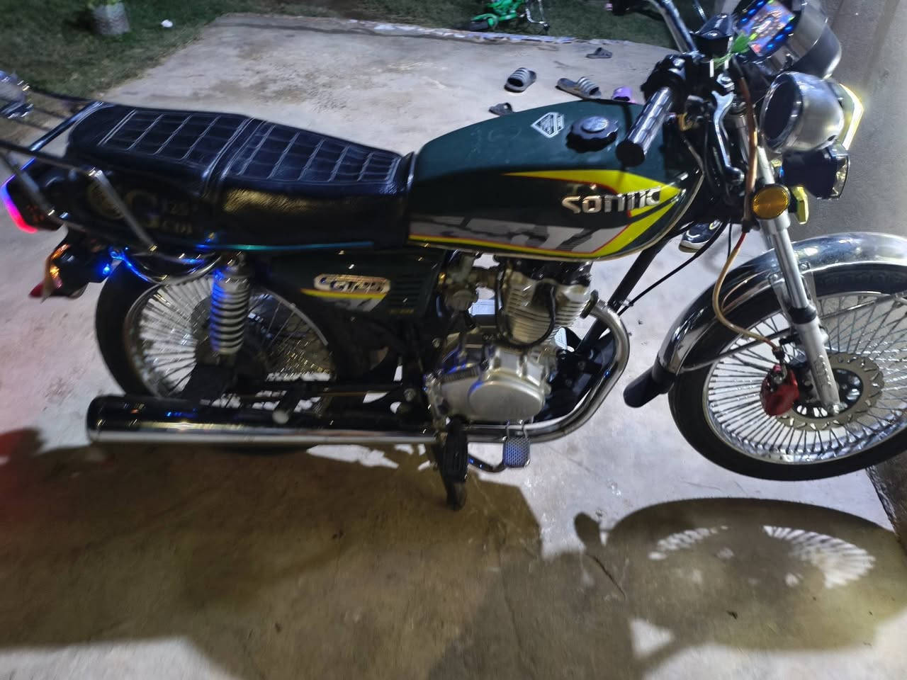 السلام عليكم تراجه تايكر سونك موديل 24 طالعه 25 شرط وراق صلي اذا مو صلي خسارلك مكانه مشروع المسيب طريق دولي جسر تقاطع جبله ولمشروع متواجد خاص او التصال على رقم تالي *********** السعر خاص او اذا اكو مراوس بسيفان 24 او 25 كون قريب علي
