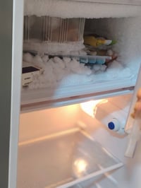 ثلاجة صغيرة شركة الحافظ لون رصاصي للبيع 07700519503