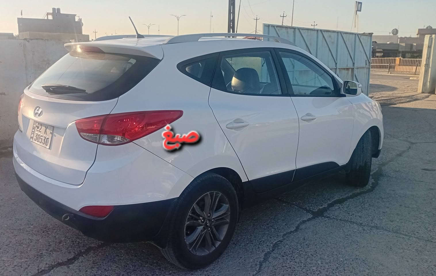 HONDY TUCSON..2014.2.0
هواندي توكسان 
٢٠١٤ 
محرك + كير بشرط ٢٠ دوش خليجي 
السياره: بسمي شرط تحويل و الغرامات المرورية 
المواصفات :
شاشه وكامير 
تحكم ستيرن 
كشن جك 
تبريد قطعتين 
 ويل كروم 
اشاره فى مراه 
#ملاحظة: السياره يوجد صبغ جاملغات الورى + جاملغ امامي جهة سائق، ، + تعديل بارد نهاية سقف باقي قطع بشرط  شاصي بدنه تكم داخليه يربكات .. 
#السعر : ١٣٥ $ بيها مجال 
#الاتصال: *********** _ ***********
#العنوان: الموصل _ الحمدانية .
