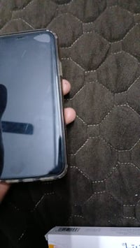 ايفون١١عادي ذاكره١٢٨ جهاز وتر بروف ممبدل بيه ولاقطعه فيس ايدي شغال بطا...