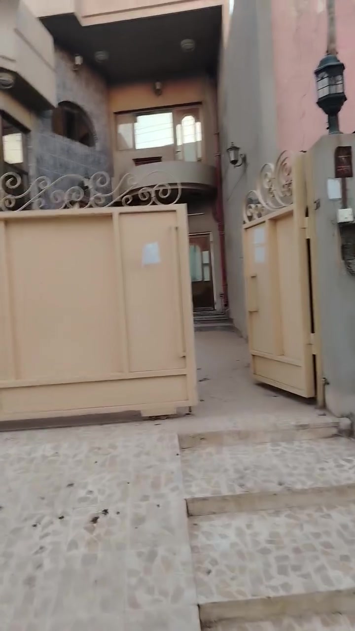 دار سكن طابو للبيع مساحة 200 متر واجهه 14 متر ركن في تسعين الجديدة خلف البان حجي حسيب وعرض الشارع 12 متر عبارة عن طابقين
ط1 غرفة نوم مع هول واستقبال ومطبخ وصحيات وحمام حمي وكراج
ط2 غرفتين نوم مع صحيات
للاستفسار أكثر الاتصال على رقم الموبايل
*********** واتساب
***********
عقارات مركز كركوك
كركوك شارع القدس فرع أفران الحياة مقابل حديقة جيهان
نستقبل جميع العروض بيع وشراء وتأجير الدور والعمارات السكنية والزراعية
