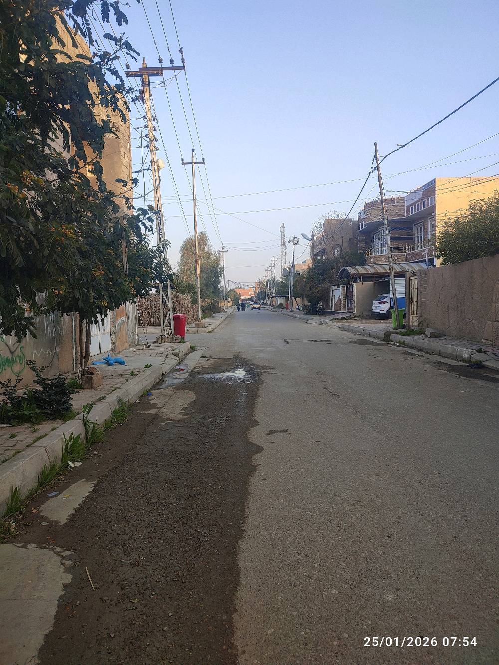 دار للبيع الموقع مميز المساحة ٦٥ واجهة ١٠ نزال ٦ونص
يحتوي على
استقبال 5×4
صاله 6×3
مطبخ 6×3
#طابق ثاني
غرفة نوم 5×4 مع حمام
غرفة اطفال 6×3
صحيات داخلي وخارجي
طرمه
الموقع/الجاهزه/دور الضباط/خلف مدرسه غيداء كمبش
الرقم/***********
