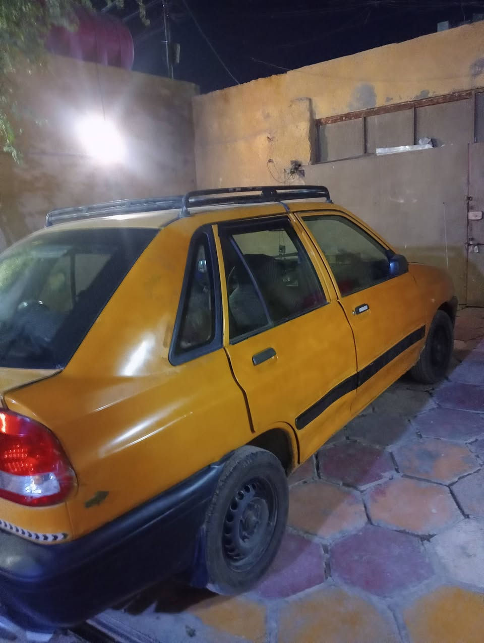 من رخصه المدير المحترم سايبة موديل 11 مكينه كير جدد حاويه  كهربائيات تخم تاير صدر مكفولات مصفره غرامه وهيئه بسمي رقم نكليزي بغداد سنويه صار شهر من طلعتهه السعر 24 وبيهه مجال لطيبين رقم *********** مكاني مدينه الصدر
