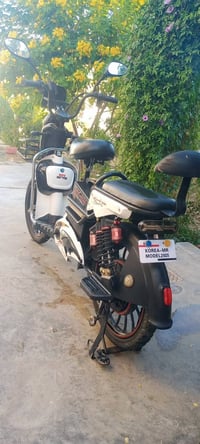 دراجه SlHللبيع نضيفه فول 5 بطاريات فوال سعر 250 شراي علق واطبلك خاص مو...