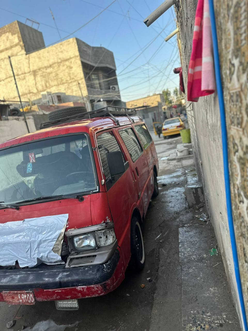 سيارة البيع موديل 1993 مكينه مفتره بيه خانه رايدهة 15ورقه وبيه مجال رقم التواصل ***********
