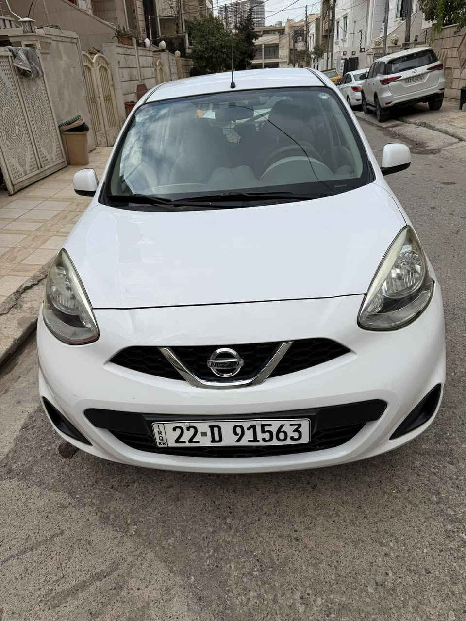 .نیسان میکرا 2020
.زۆر زۆر پاکە 4 پستنە 
.رەقەم هەولیر 
.جـوار تایەی تازە گۆڕاوە
.93 هــەزار ڕۆشتوە
. بەس دوو پەنجە ساردی هەیە

.***********

ئـەگەر سەیارەکەت دەفرۆشیت نامە بنێرە با بلاوی کەینەوە لۆت
