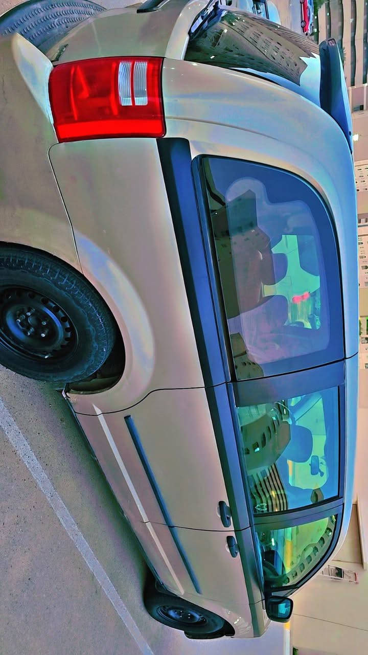 بسم الله الرحمن الرحيم                                للبيع او مراوس
دوج كرفان 
 DODGE GRAND CARAVAN ✈
منظومة غاز  80 L لتر 🟥
بس منظومه الغاز بمليون و 250 شادها✳
انسى صرف البانزين 🟥
المحرك المرغوب 3300 6V ✈
شاشه اماميه وكامره خلفيه🟩
3قطع تبريد السياره⛔ 
وبيها  فرس ارضي  🌌
انسى الحماوه وانسى💫
 الصرف✨🟦
جام امامي وخلفي كهرباء💥 
💢السياره كلين تايتل داخله للعراق 👍
بيها بس بابين صبغ بالعراق👍 
💠رقم بغداد دولي الجديد❗  وهزه جديده 2026 الهزه ✅
شرط التحويل ثاني يوم 🔱
السياره بأسمي 🔰موديل 2008
***********
