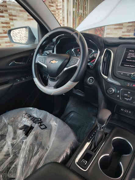 السلام عليكم أعزائي سياره للبيع كوينكس موديل 23 ماشيه 30 الف السياره بيها صفحه كلير بأمريكا هسه مرقمه و بأسمي ميسان السياره كلش جديده سونار مرفوق مع الصور سعرها قفل 140
***********
