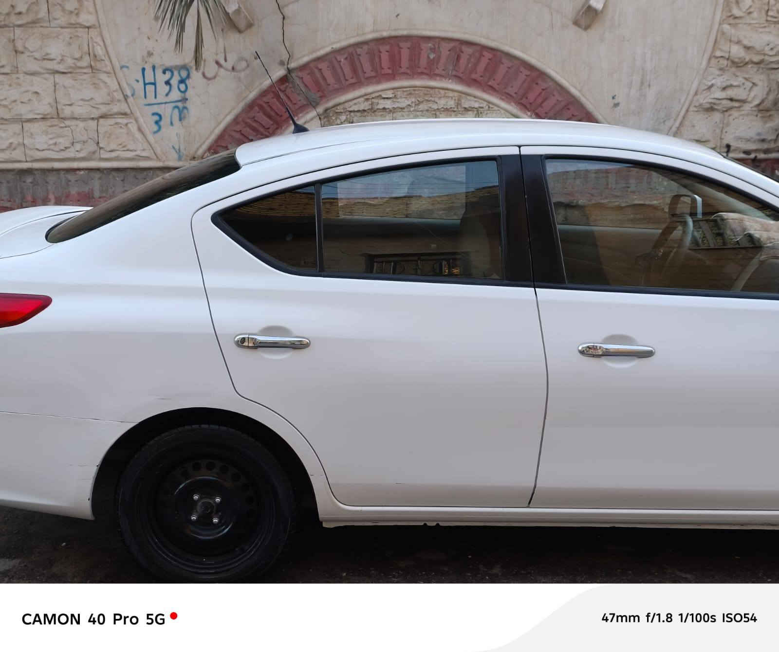 السلام عليكم نيسان صني للبيع موديل 2021 سياره جاهزه ونظيفه كير مكينه صبغ كفاله  سياره تخم تاير تبريد ثلج مكاني بصره القبله سياره بيها مكانات بارد السعر 110 الاستفسار اتصل ***********
