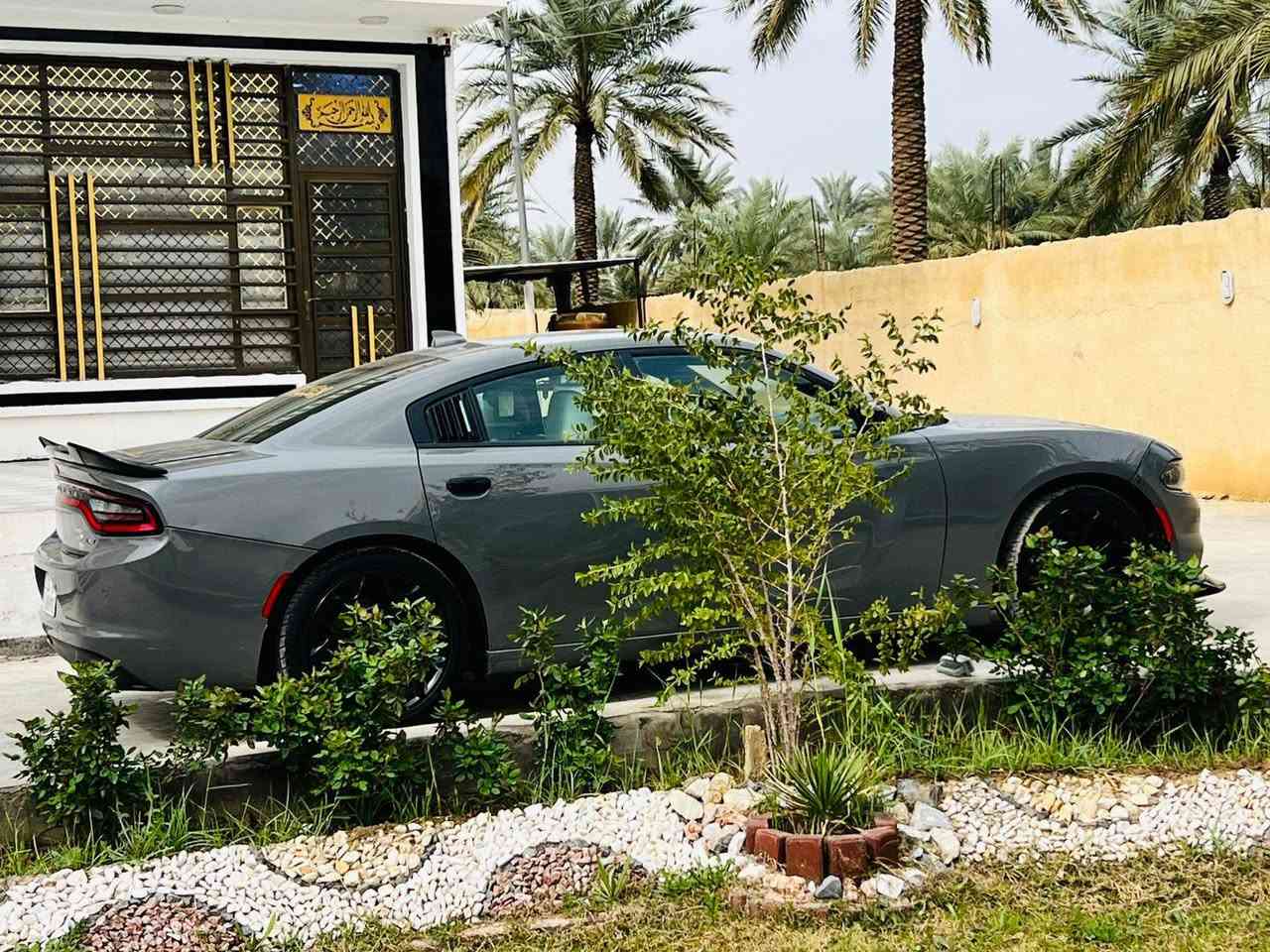 #سعر_مناسب_جدا 
جارجر 2018 اصل لون اسمنتي مميز 
تو ويل رقم بغداد بااسمي 6سلندر3600 فول مواصفات عدا الفتحه غني عن التعريف وذكر التفاصيل والمواصفات السيارة ضررها جاملغ خلفي فقط من امريكا والباقي كفاله وهنا بالعراق بيها بارد بالباب الخلف الصدر مكفوله من الصبغ السيارة عدا قطعه وحده فقط الجاملغ الخلفي صبغ والباقي كفاله وسونارها موجود
السيارة معروضه 189$وبيها مجال بسيط الشراي يتصل وعيوني اله
***********
