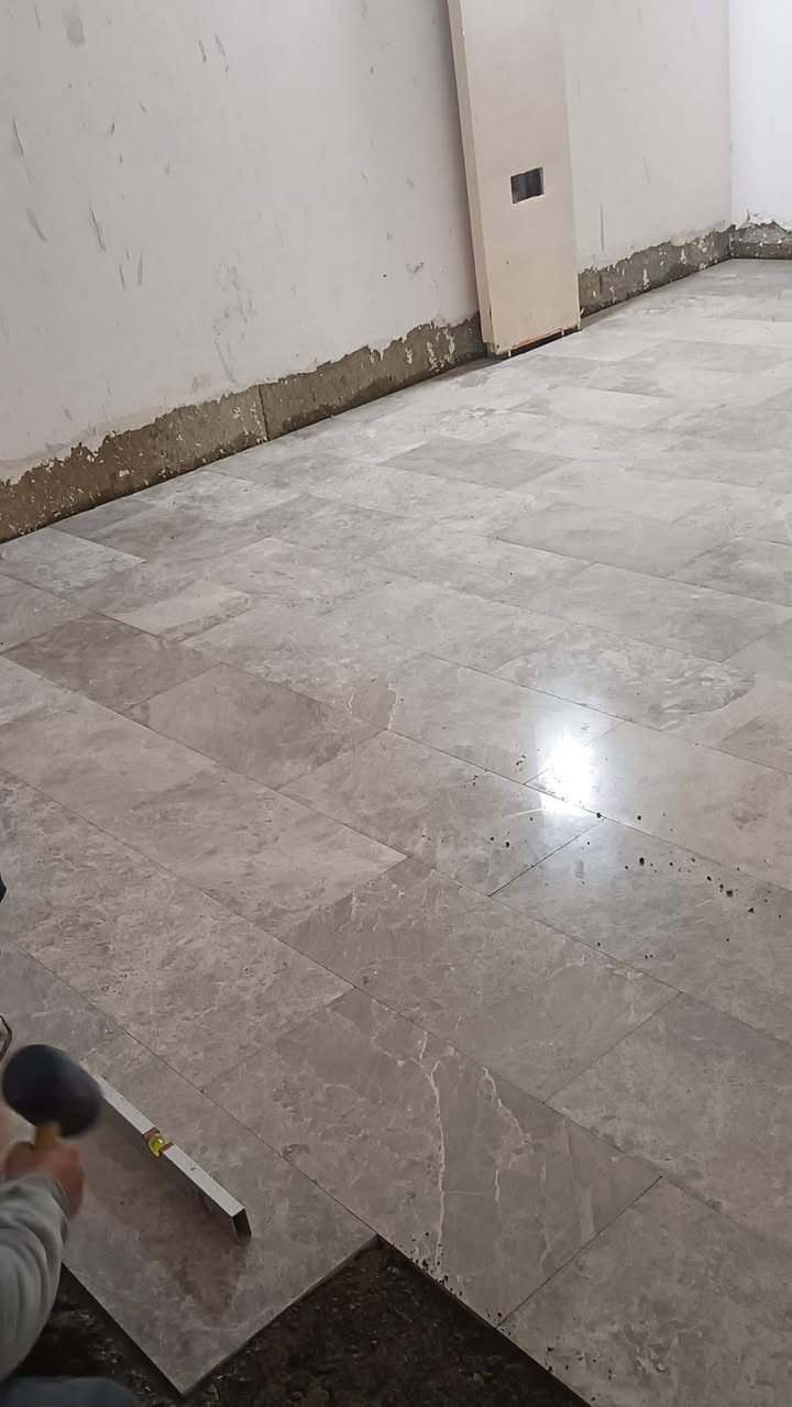 السلام عليكم اخوان الي يحتاج صفاف سيراميك بورسلين مرمر متفرغ حالين
واسعار مناسبة ***********   ‏‪***********‬‏
