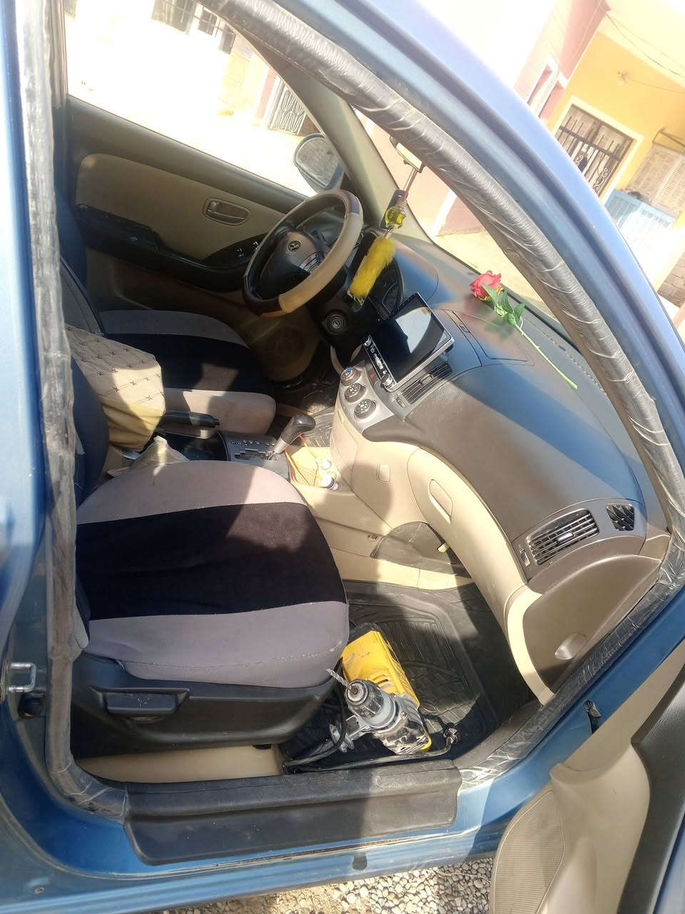 السلام عليكم لبيع الانترا موديل 2008 مكينه 20 رقم كركوك الماني صدر تواير باتري جديد السعر 83 وبي مجال ***********
