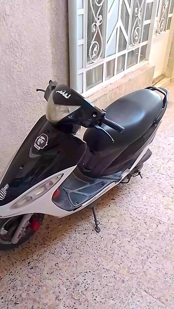 سلام عليكم دراجه الربيع نوع كان مو تايواني السعر 550 الهاتف *********** المكرمه

