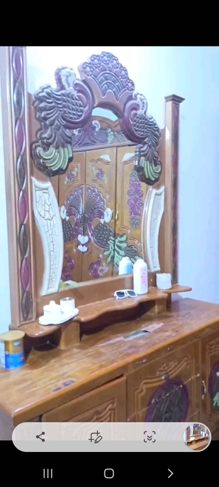 اسلام عليكم غرفه للبيع سعرها 400وبيها مجال قليل العنوان ناصريه مركز +9647875494311وتساب او اتصل