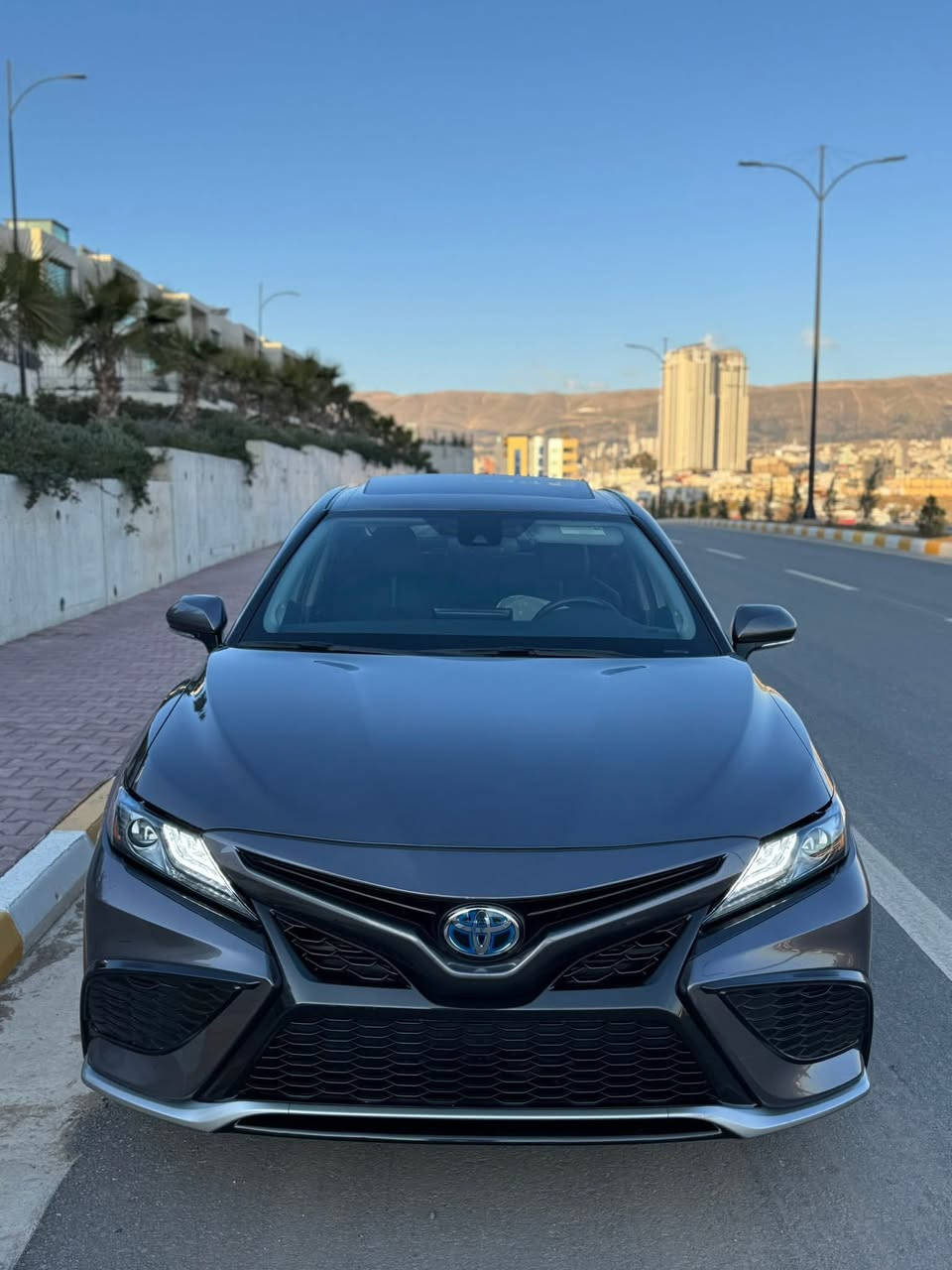 توێتا کامری 
مۆدیل 2024 
مواسەفات XSE هایبرید
ماوەی ڕۆشتن27000
دوو درگای گۆڕاوە بە بیلاد 
ئیرباگ شان بیلادی دانراوە 
پێشو دوای کەپس 
نرخی ٢٢٨$$ مەجال 
ژمارەی پەیوەندی ***********
