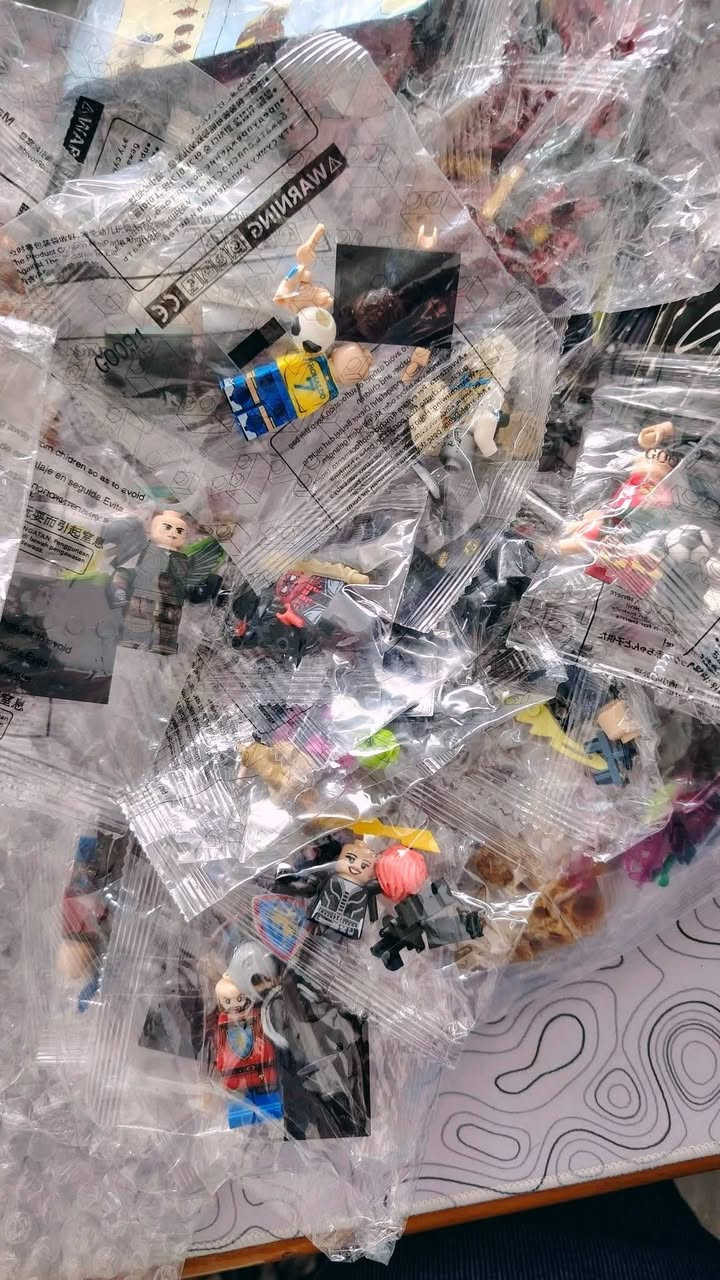 146 قطعة شخصيات مشهورة تنانين ممثلين شخصيات افلام لاعبين كلها اشكال تتركب وكلش حلوة
ادفعلي سعر مناسب


**إذا كنت صاحب هذا الإعلان وتريد حذفه لأي سبب، رجاءا أرسل رسالة إلى الدعم الفني**