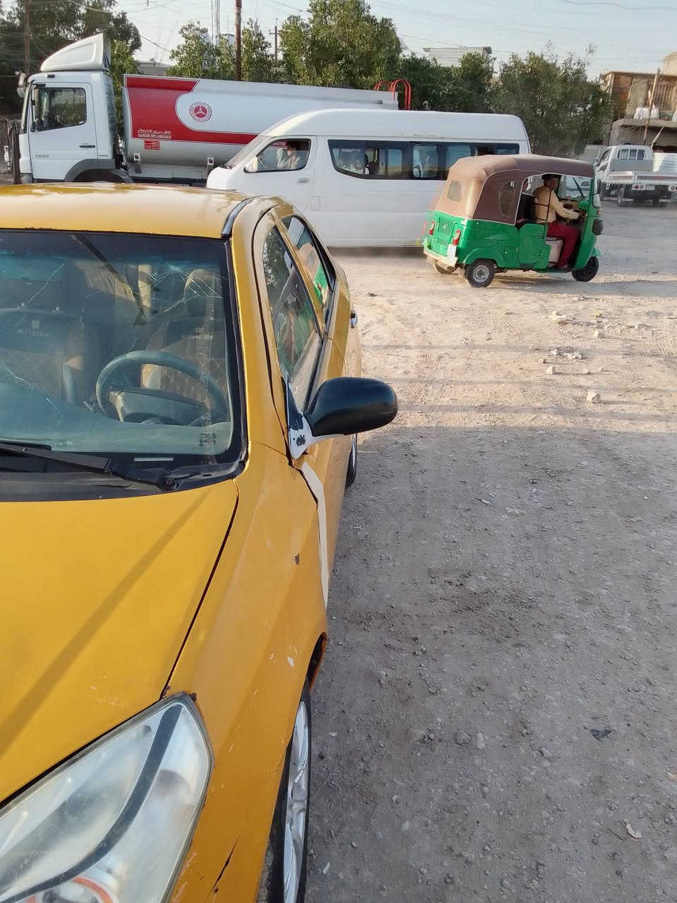 السلام عليكم سياره جيلي ام كي للبيع موديل 2012 رقم صدامي سياره خير من الله السعر 20وبيها مجال مكاني الدوره ابو دشير تواصل *********** هادي الجوراني
