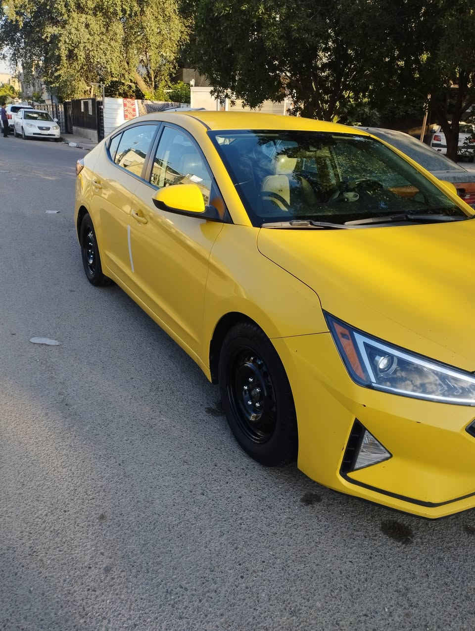 النترا 2020 امريكي للبيع
حادث خلفي خفيف ليبل واحد محولة كير ATM
مكانها بغداد حي العامل بسمي تحويل ثاني يوم 
الاتصال ع الرقم ***********
