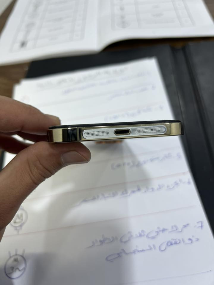 12 برو ماكس
كلشي موضح كدامكم
السعر 250
موصل الايسر
***********
***********
واتساب
